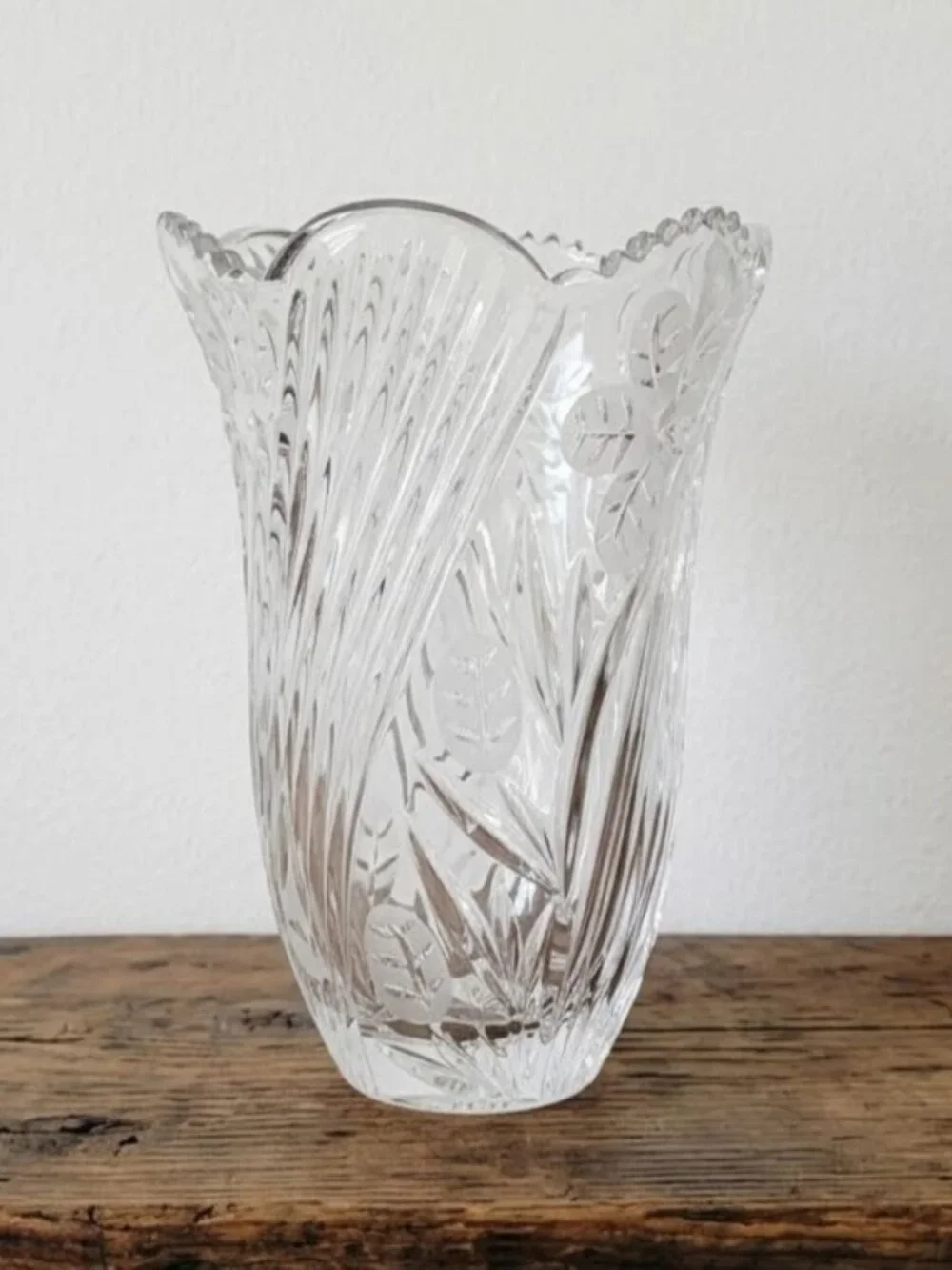 Vintage Heavy Crystal Vase Frosted Leaf Floral Pattern 10
